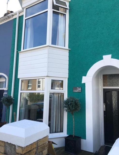 *Family Home In Mumbles. Close To The Beach* Екстериор снимка