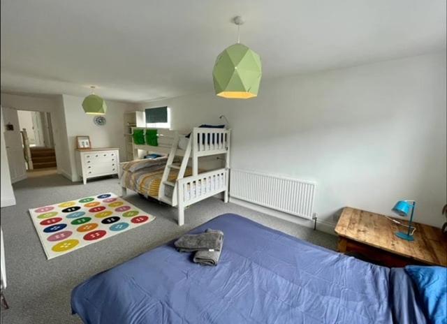 *Family Home In Mumbles. Close To The Beach* Екстериор снимка